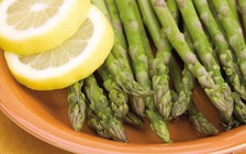 Hợp chất trong măng tây làm tăng nguy cơ ung thư vú lan rộng?