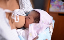 Làm mẹ khiến phụ nữ già nhanh hơn