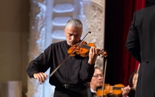 Hòa nhạc cùng nghệ sĩ violin nổi tiếng gốc Việt Stephane Trần Ngọc