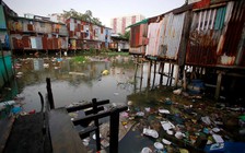 Lấn chiếm kênh rạch vẫn tràn lan