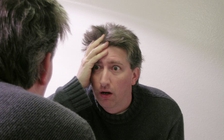 Tại sao chưa già mà tóc đã bạc?