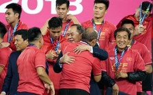 Bóng đá Việt Nam không thể để mất HLV Park Hang-seo