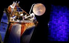 Xử lý những vệ tinh 'chết' trên quỹ đạo