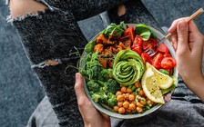 Bác sĩ cũng bất ngờ: Nghiện rượu suýt chết, được cứu sống nhờ ăn thuần chay