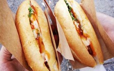 Còn ai nhớ ổ bánh mì nước chan?