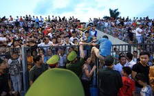 'Sẽ phạt nặng nếu cố tình bán vé cho phe hoặc đưa khán giả lậu vé vào sân'