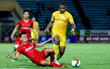 Tranh cãi về việc có hủy V-League hay không