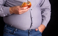 Càng giàu càng dễ mắc căn bệnh này, cần thận trọng!