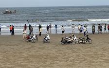 Tắm biển, 4 học sinh tử vong và mất tích