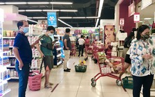 Lượng tăng gấp đôi, giá nhiều mặt hàng thiết yếu giảm