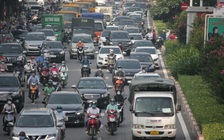 Hà Nội nới giãn cách, không cẩn trọng rất dễ bùng dịch