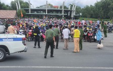 'Vỡ trận' làn sóng người tự phát về quê