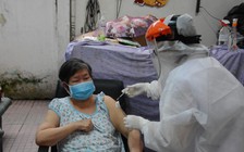 Chuyên gia nói gì về tiêm vắc xin Covid-19 mũi 3?