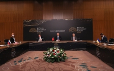 Diễn biến khó lường sau nửa tháng chiến sự Nga - Ukraine