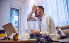 F0 có khả năng miễn dịch, sao lại tái nhiễm?