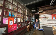 Sài Gòn Tiệm xưa quán cũ: Thời gian ngừng lại ở tiệm trà trăm tuổi