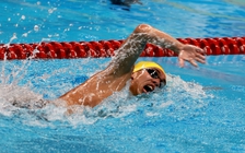 Người hâm mộ “thổn thức” với tấm HCB quý như vàng của Nguyễn Huy Hoàng