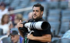 Phóng viên ảnh thể thao nổi tiếng của Mỹ qua đời vì bệnh Covid-19