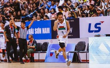 Đủ kiểu ăn mừng ‘cà khịa’ đối thủ ở giải bóng rổ VBA 2022