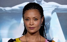 Minh tinh da màu Thandie Newton khó bị lãng quên