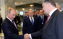 Tổng thống Nga và Ukraine điện đàm