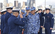 Cảnh sát biển Việt Nam thăm tàu tuần tra John Midgett sắp nhận từ Mỹ