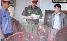 Bắt nguyên cán bộ địa chính xã làm giả giấy tờ hợp thức hóa đất đai