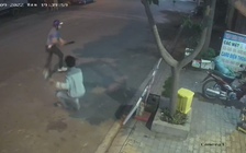 Truy xét 2 nghi phạm trộm xe dùng xịt hơi cay, dao chống trả người dân