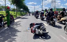 TP.HCM: 2 xe máy va chạm, 1 người văng xa, tử vong tại chỗ
