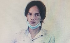 Củng cố hồ sơ xử lý một người dương tính ma túy ném ghế vào công an