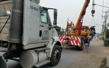 Long An: Xe container va chạm xe máy làm một người phụ nữ tử vong