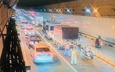 TP.HCM: Tai nạn liên hoàn trong hầm Thủ Thiêm, giao thông ùn ứ
