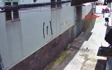 TP.HCM: Ngồi trong nhà vẫn bị giật điện thoại