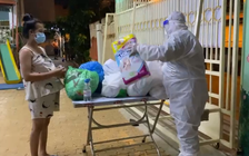 Nhóm người về quê bị kẹt ở Q.Bình Tân, TP.HCM: Bà bầu vượt cạn thành công