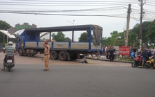 Va chạm xe tải khi vào khúc cua, một phụ nữ tử vong