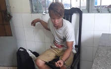 Nhân viên giao gạo đem xe chủ tiệm gạo đi... bán