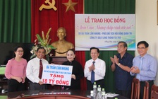 Nữ doanh nhân trao 18 tỉ đồng lập quỹ học bổng cho con cháu liệt sĩ