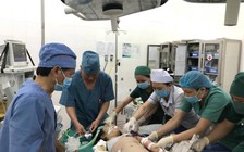 Bé gái 10 tuổi bị tai nạn trong lúc chơi tàu lượn siêu tốc