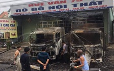 Đồng Nai: 2 xe tải đậu trước nhà bỗng dưng bốc cháy trong đêm