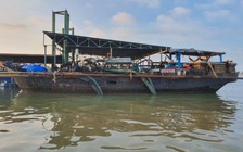 Đồng Nai: Dân trộm cát rút lù cho tàu chìm khi gặp cảnh sát đường thủy