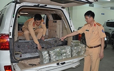 Xe Land Cruiser biển số Lào vận chuyển 100 bánh heroin