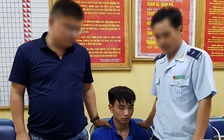 Bắt 'kho' ma tuý giấu trong thân cây măng