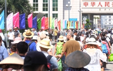 Khách Trung Quốc ồ ạt đến Quảng Ninh trong ‘tuần lễ vàng’