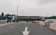 Xe đầu kéo tông chết người tại chốt kiểm soát dịch Covid-19