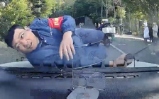 Tạm đình chỉ nhân viên ở Yên Tử nhảy lên nắp ca pô xe du khách