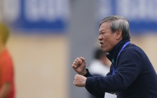 HLV Lê Thụy Hải: ‘Cứ nên động viên cầu thủ bằng tiền!’