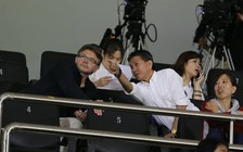 'Bí ẩn' lý do sự xuất hiện cựu HLV đội tuyển Nhật Bản Philippe Troussier tại sân Thống Nhất