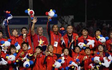 Tập đoàn Phương Trang FUTA Group tặng 1 tỉ đồng cho đội bóng đá nữ và U.22 Việt Nam