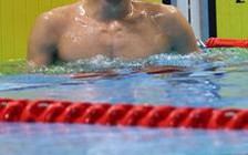 Tại sao Ánh Viên, Huy Hoàng phải đứng cách 2 m khi tập luyện?