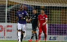 Suýt thua Vietttel, HLV Hà Nội kêu trời vì thiếu Quang Hải và Omar!